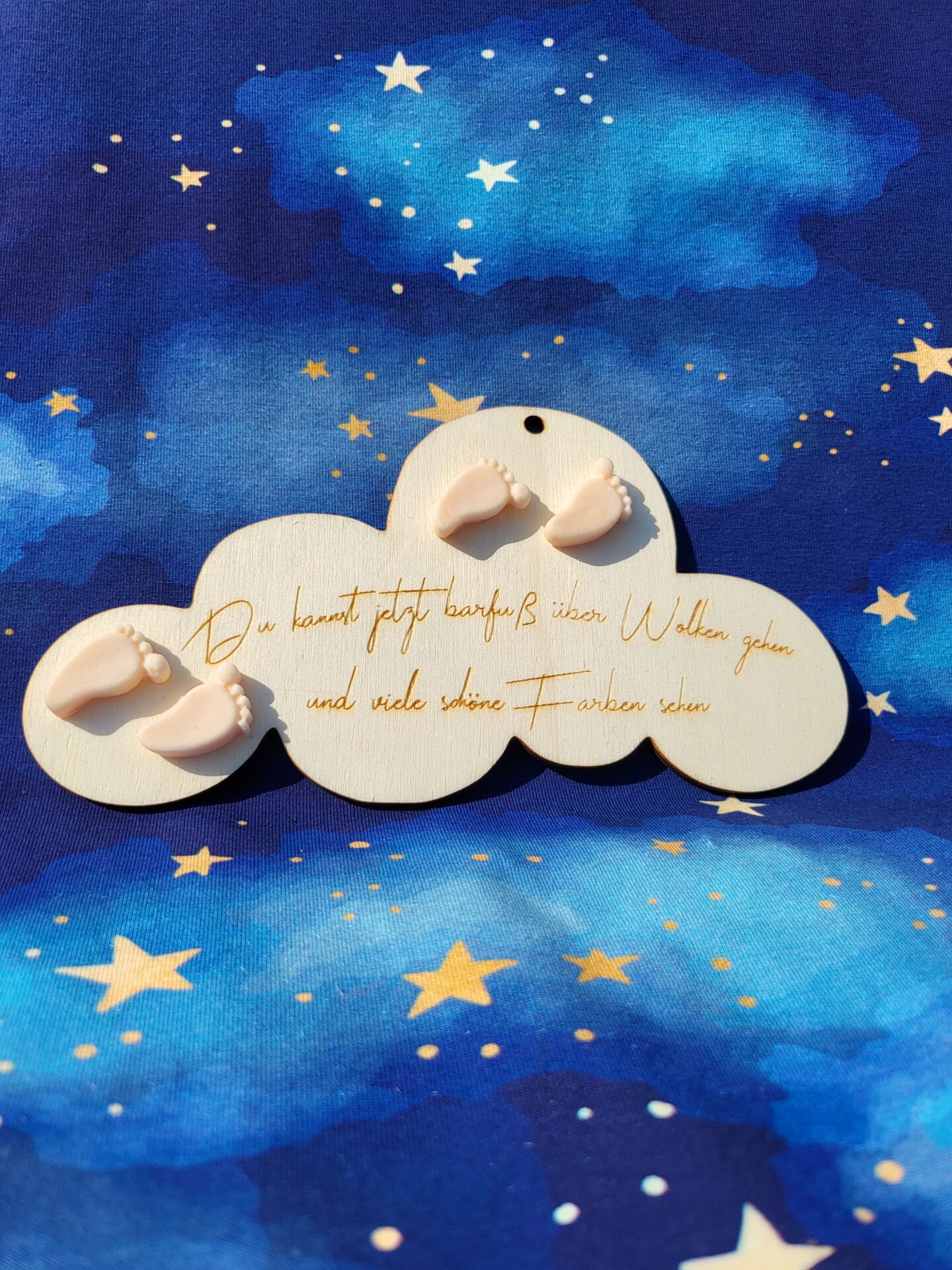 Holzanhänger “Spuren des Himmels” – Bild 2